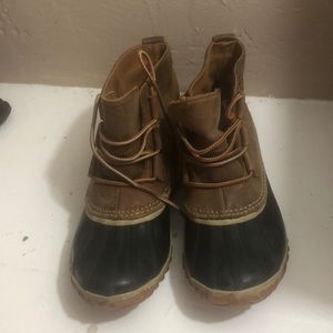 Sorel out and about boot